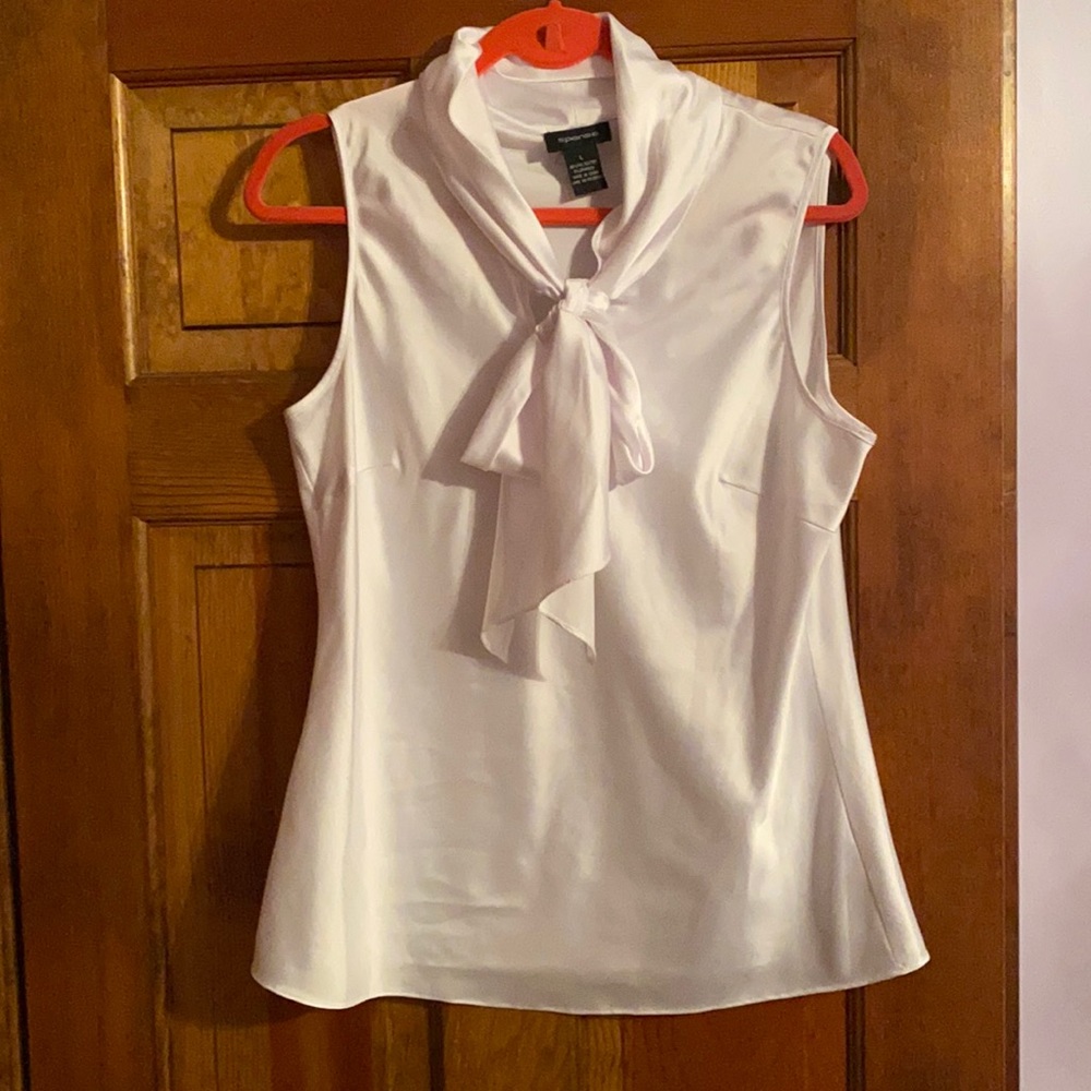 Sleeveless blouse